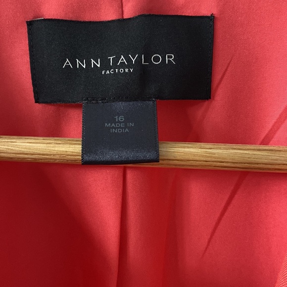 Beautiful coral color blazer - Picture 2 of 2